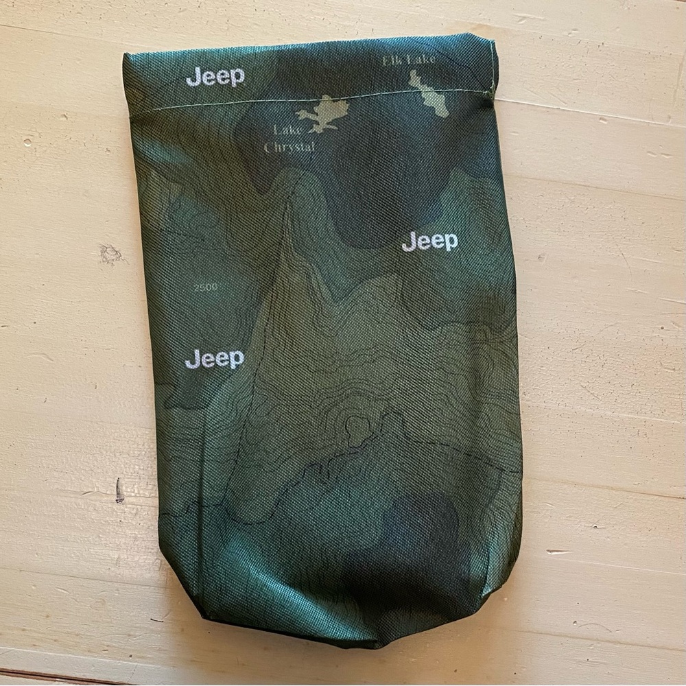 New Jeep utility bag, drawstring topographical map design, green - Picture 2 of 6